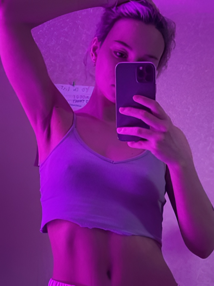 Индивидуалка Аврора, доступна для личного знакомства от 10000 руб