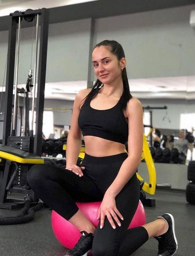 🎥 Наденька привлекательная девушка из Арзамаса цена от 5000 руб