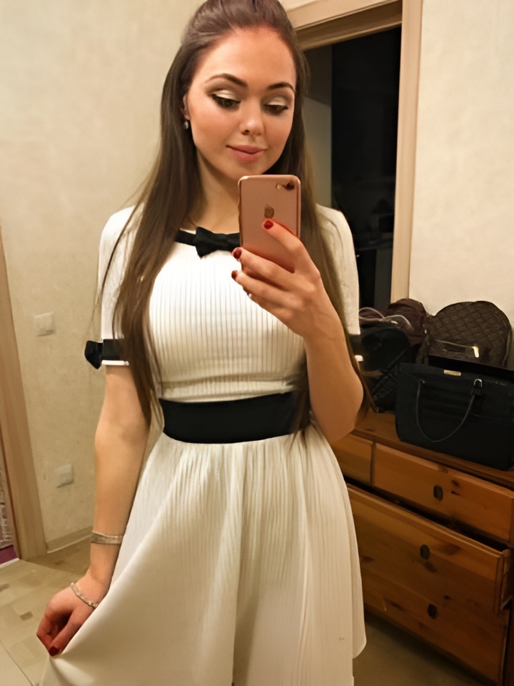 Индивидуалка Роксана, доступна для личного знакомства от 10000 руб