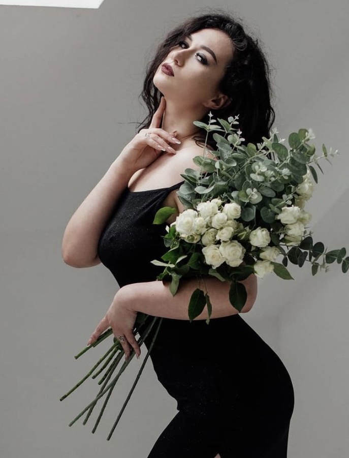 Индивидуалка 🎥 Лиза, доступна для личного знакомства от 8000 руб